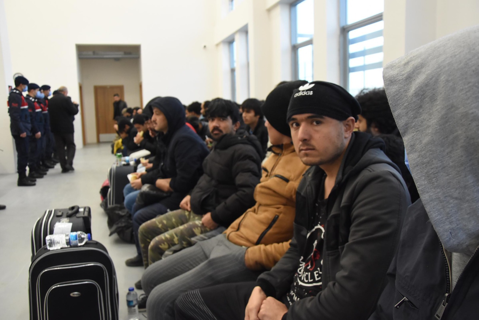 138 kaçak göçmen sınır dışı edildi 3