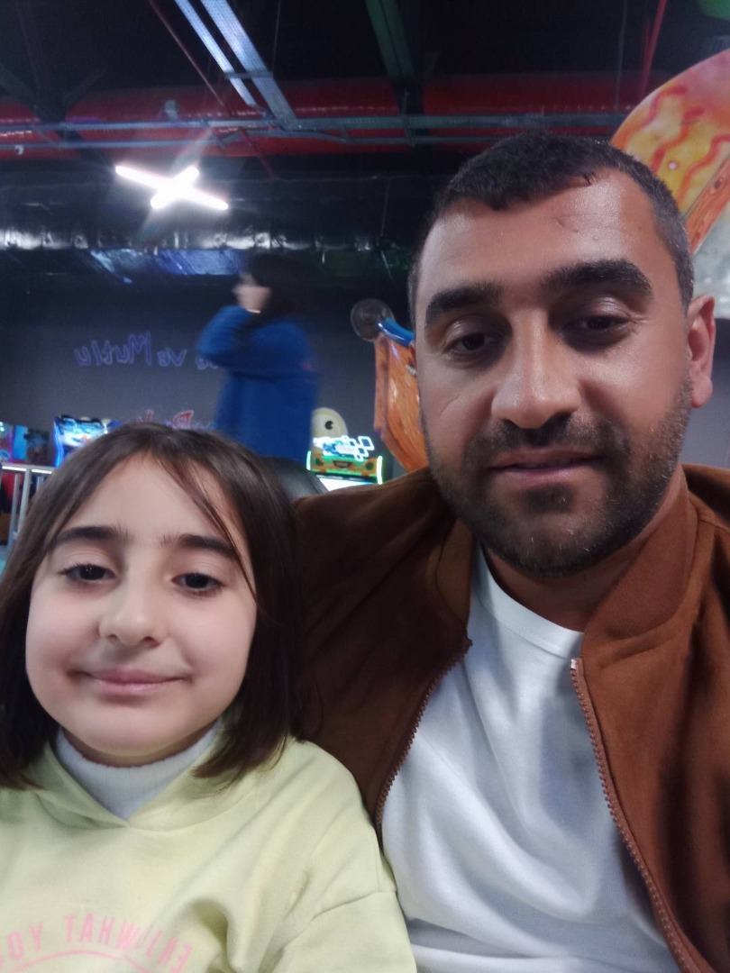 7 yaşındaki Adara'yı, babası boşanma aşamasındaki eşine acı çektirmek için öldürmüş 1