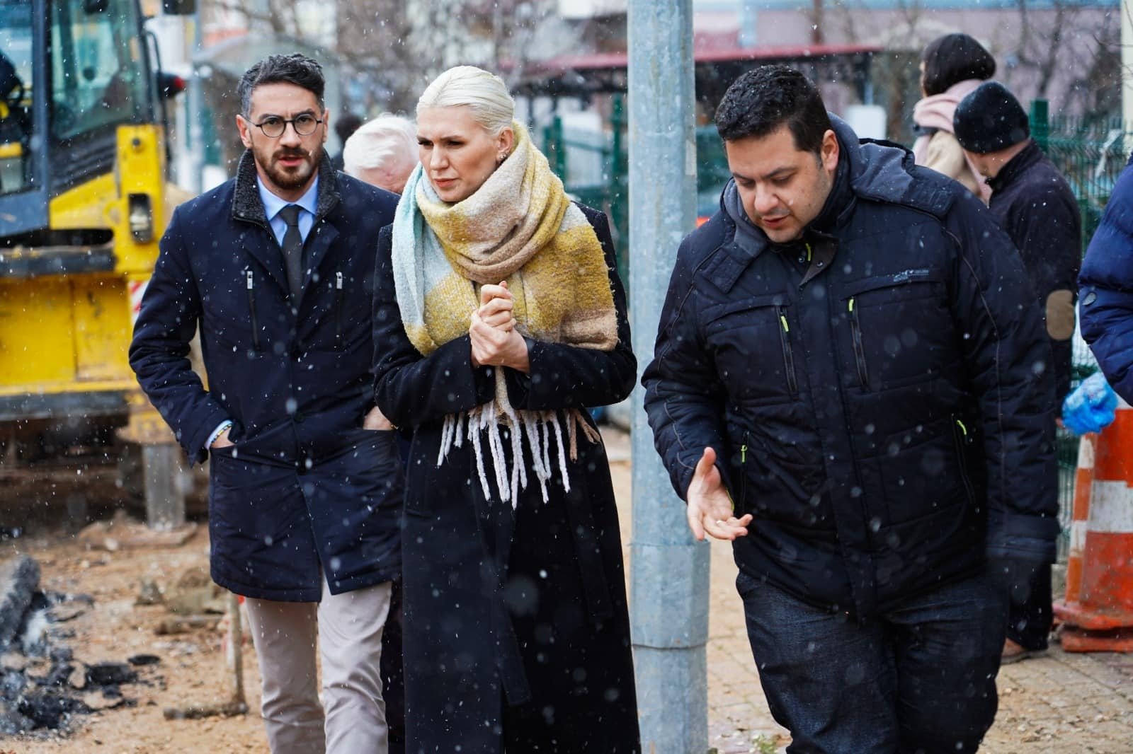 Herkesin dilindeki belediye başkanının bir sürü fotoğrafı ortaya çıktı 23