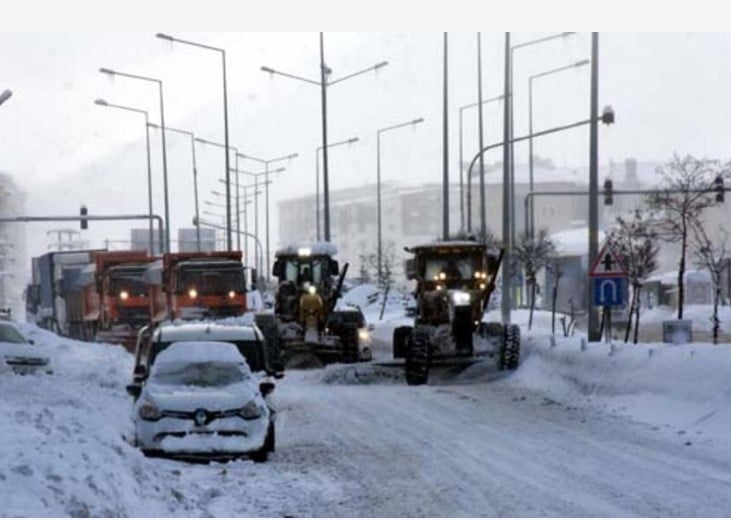 Fotoğraflar Türkiye'nin doğusundan. Kar bir metreyi geçti 1