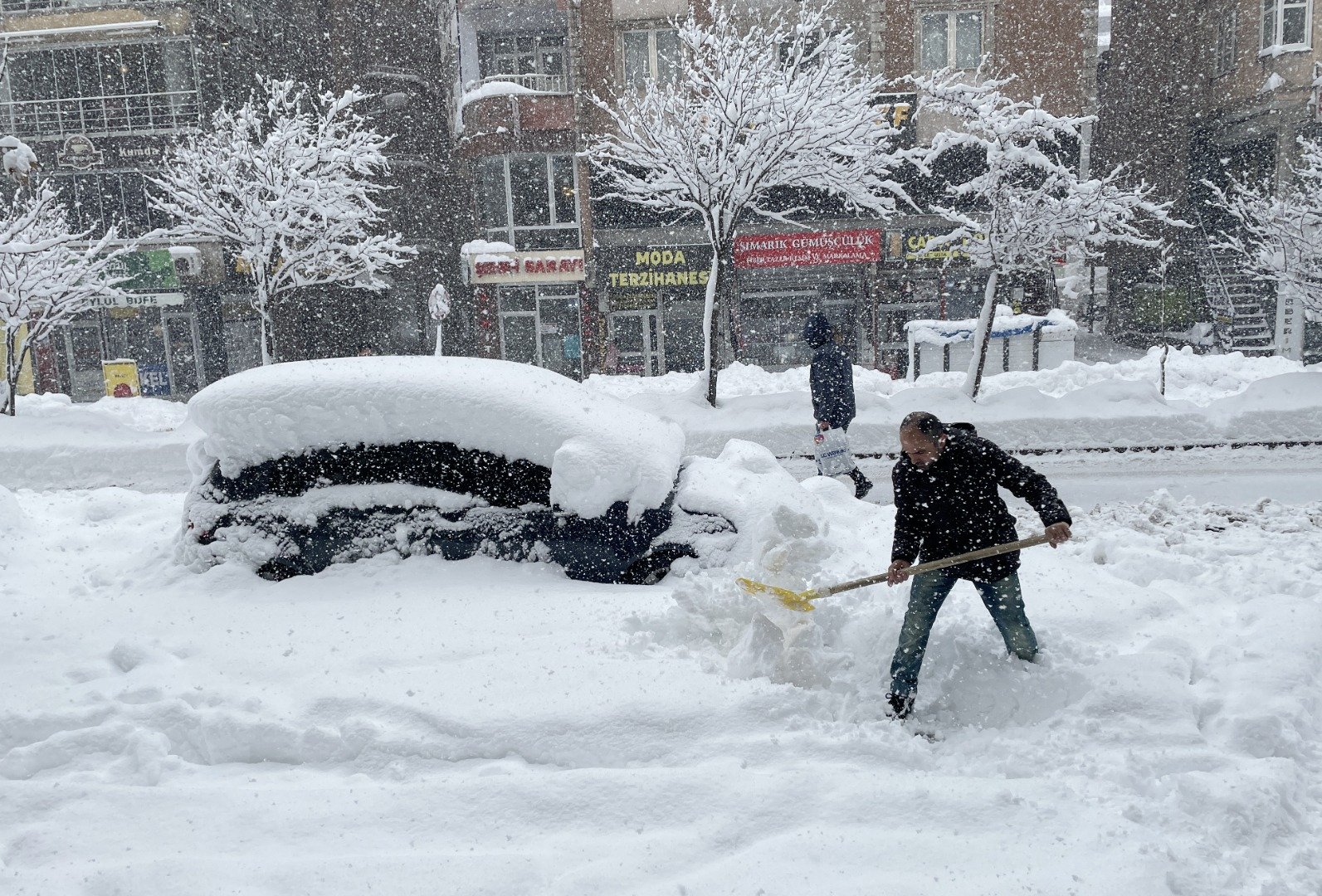 Fotoğraflar Türkiye'nin doğusundan. Kar bir metreyi geçti 11