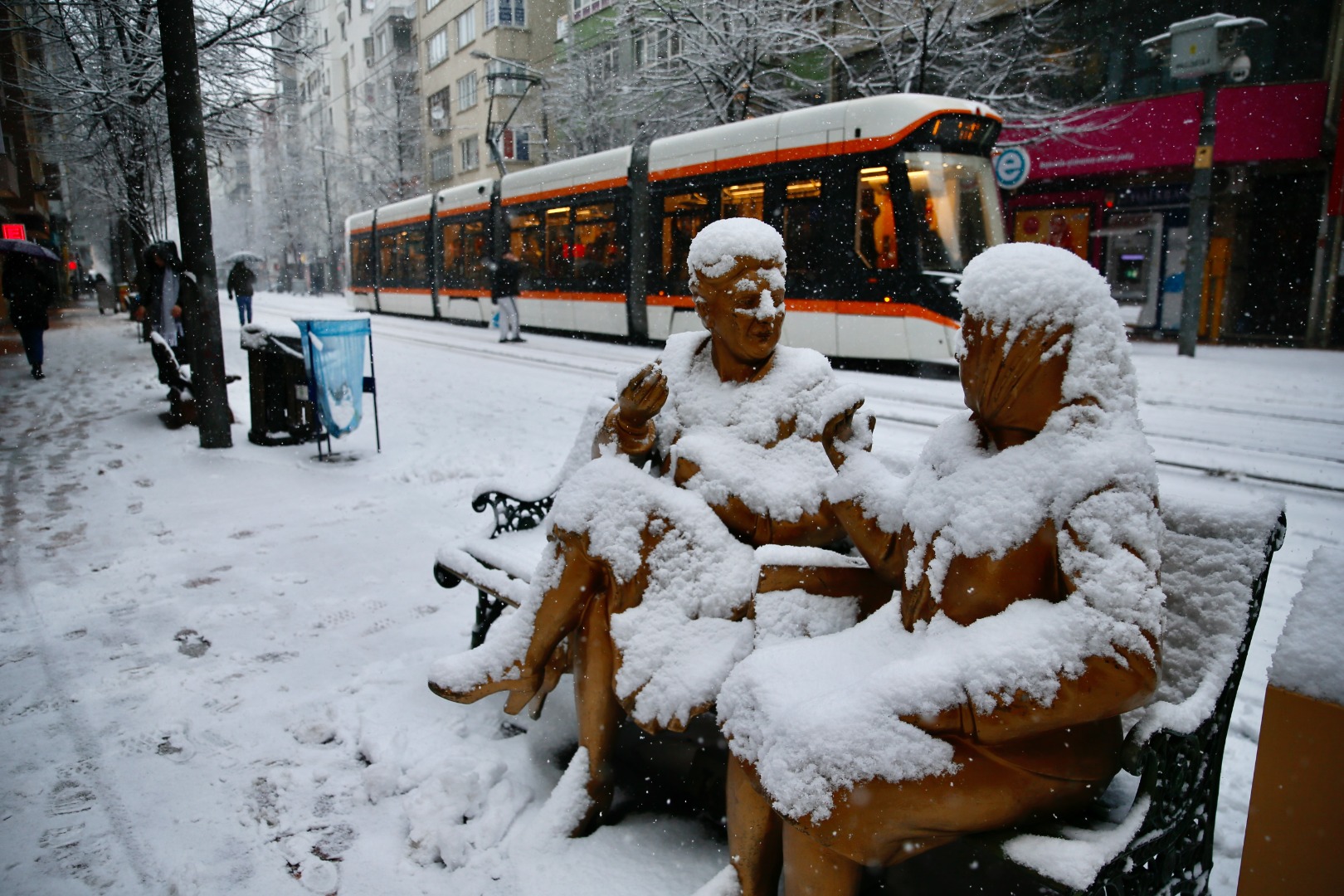 Eskişehir'de kar ve soğuk hava etkili oluyor 2