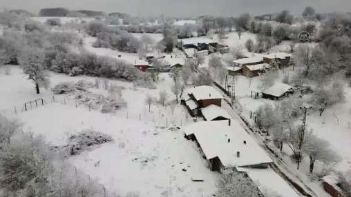 106 köy yolu ulaşıma kapandı 5