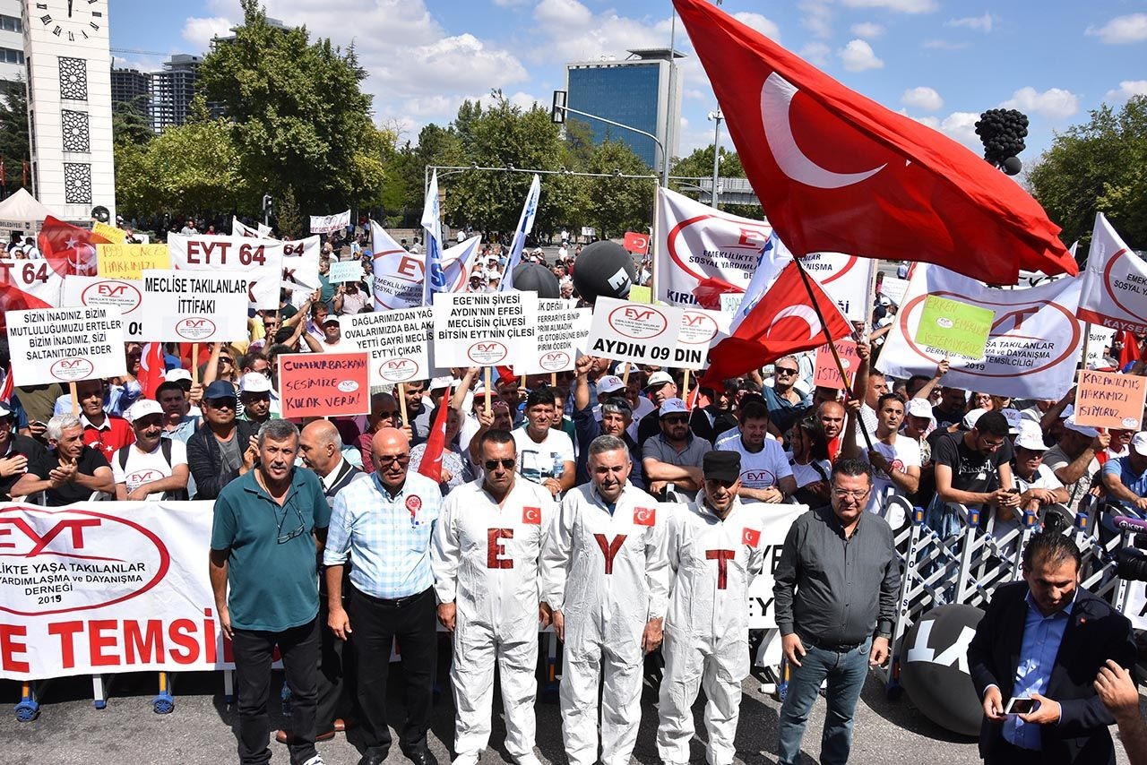 AKP'li üst düzey isimden milyonlarca EYT'liye kötü haber 16