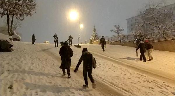 Kar ve tipi Ankara'yı beyaza bürüdü  65