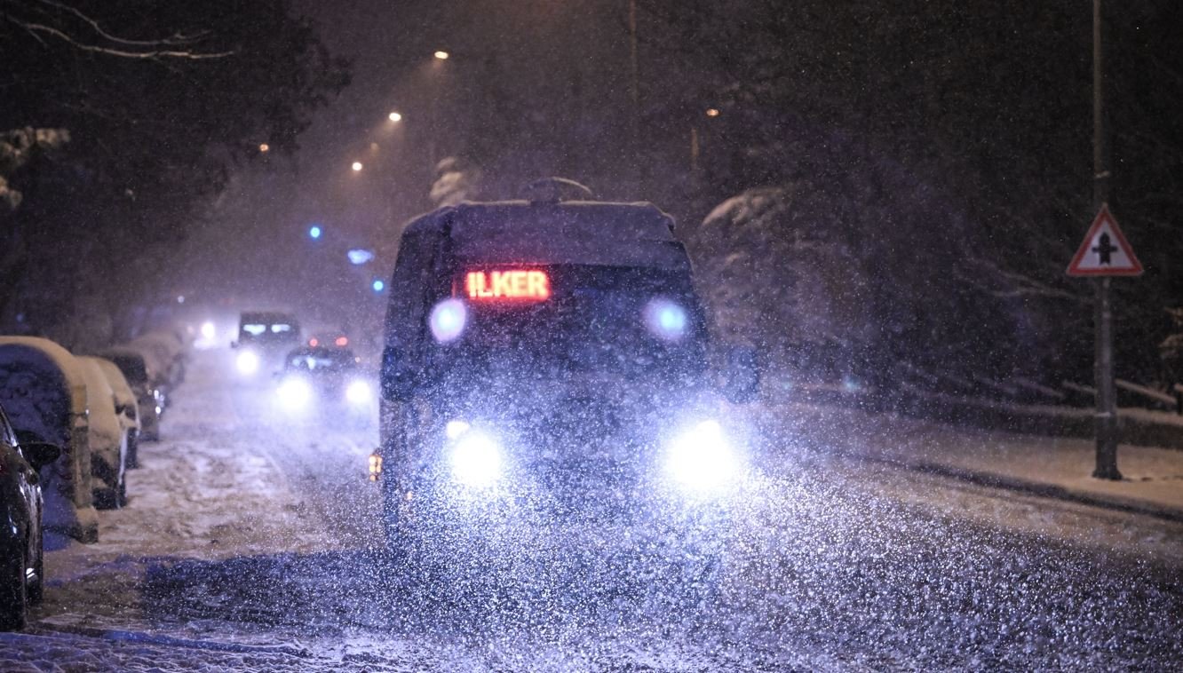 Kar ve tipi Ankara'yı beyaza bürüdü  29