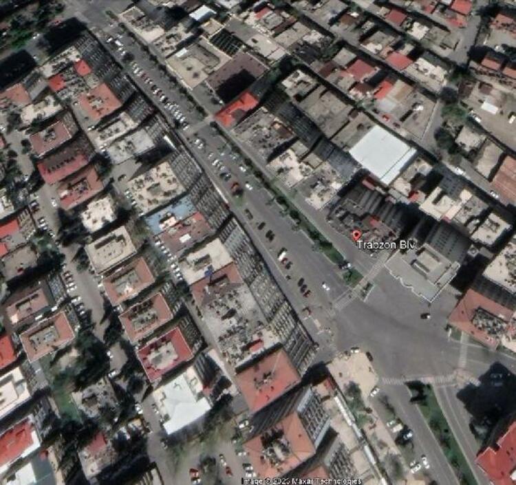 Kahramanmaraş'ta onlarca binanın yıkıldığı caddenin depremden önceki hali 3