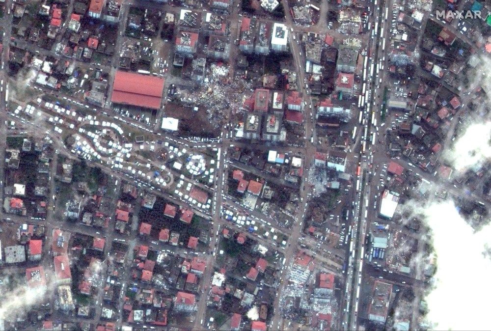 Depremdeki tahribat uydu görüntülerine yansıdı. Öncesi ve sonrası açıklandı 9