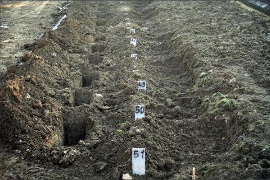 Hatay'da 'deprem mezarlığı' oluşturuldu: Numarayla defnedildiler 2