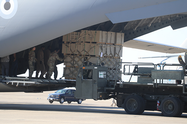 BAE, Türkiye ve Suriye'deki depremzedeler için bugüne kadar 60 yardım uçağı gönderdi 6