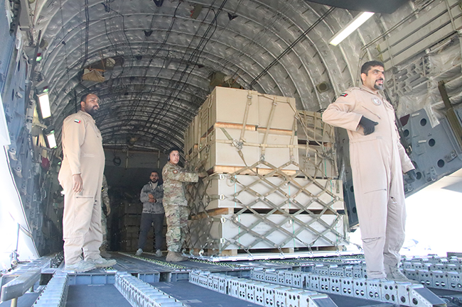 BAE, Türkiye ve Suriye'deki depremzedeler için bugüne kadar 60 yardım uçağı gönderdi 15
