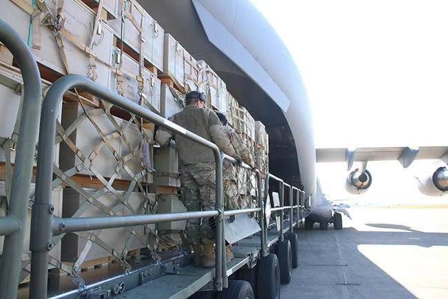 BAE, Türkiye ve Suriye'deki depremzedeler için bugüne kadar 60 yardım uçağı gönderdi 1