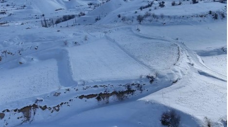 Depremin vurduğu köyde tarlalar 3 metre yükseldi 1