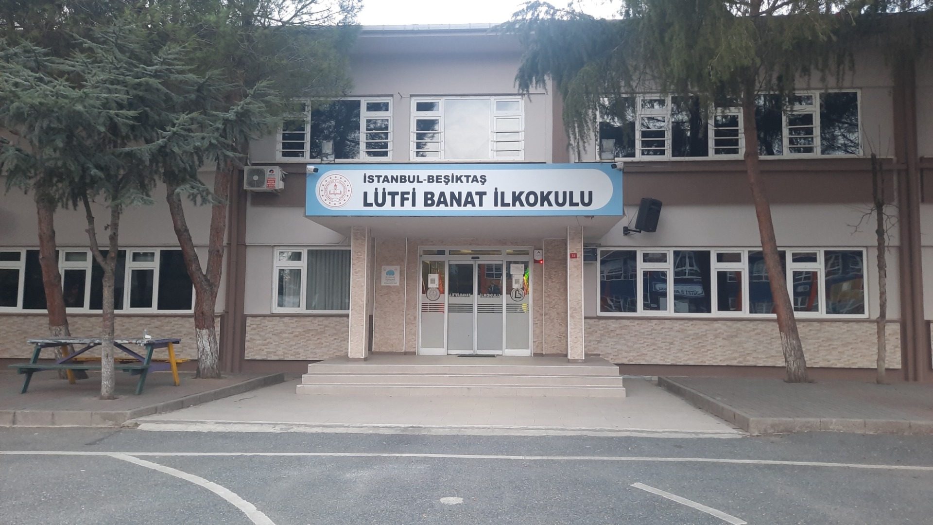 İstanbul’da depreme karşı riskli bulunan okullar görüntülendi 7