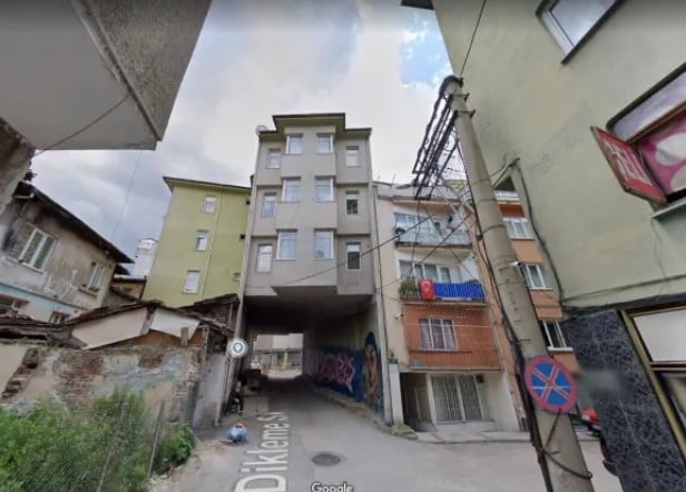 Bu binaların alayına ruhsat verilmiş. Yok artık dedirten apartmanlar 23