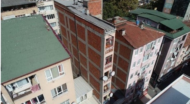 Bu binaların alayına ruhsat verilmiş. Yok artık dedirten apartmanlar 6