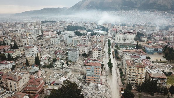 Deprem üstüne deprem yaşayan Hatay hayalet şehre döndü 6