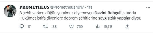 Türkiye Beşiktaş'tan istifa eden Devlet Bahçeli'yi konuşuyor. Beşiktaş taraftarı 'Hükümet istifa' diye bağırdı Bahçeli Beşiktaş'tan istifa etti 20