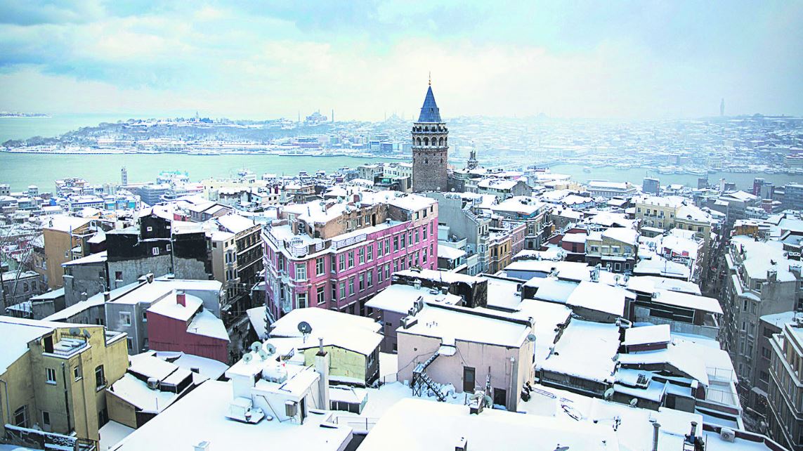 Atmosfer'de yaramaz dönem başlıyor diyen Kerem Ökten kar fırtınasının İstanbul'u vuracağı tarihi açıkladı 12