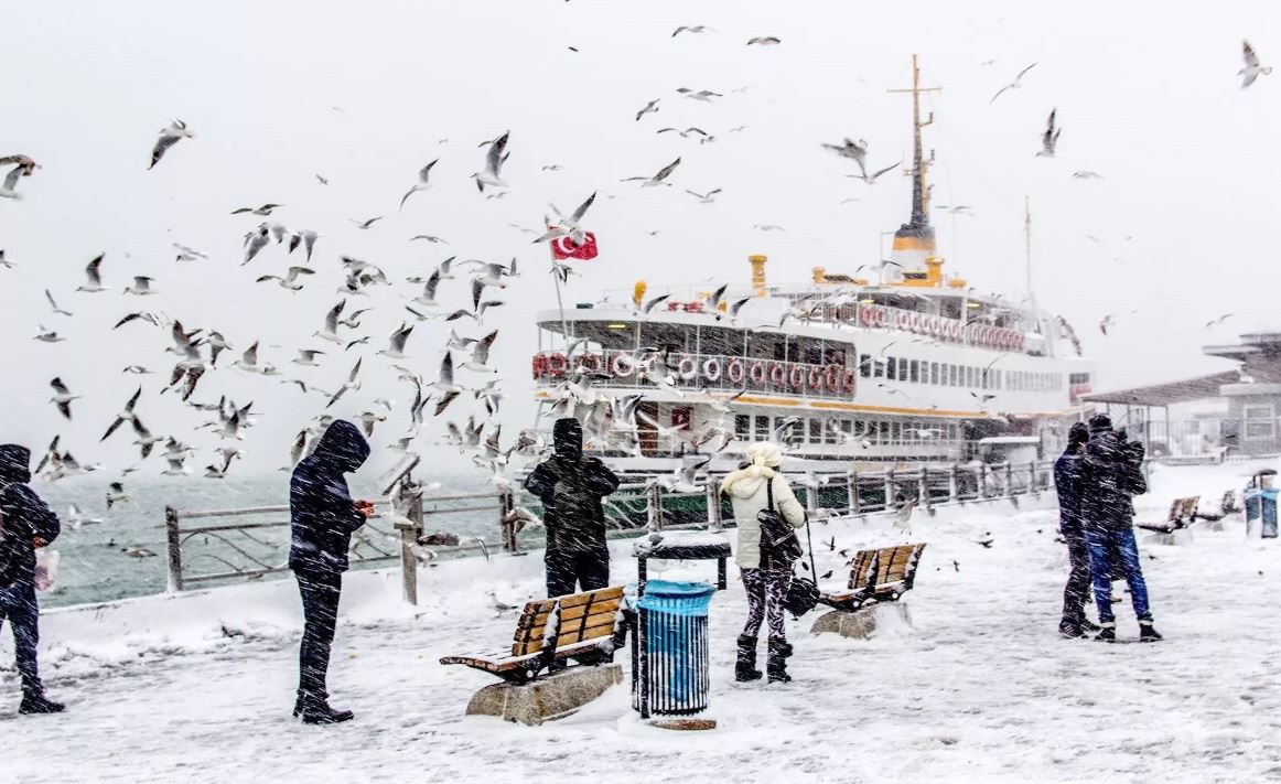 Atmosfer'de yaramaz dönem başlıyor diyen Kerem Ökten kar fırtınasının İstanbul'u vuracağı tarihi açıkladı 13