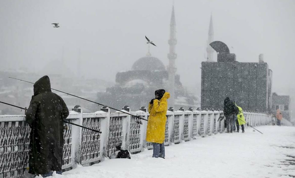 Atmosfer'de yaramaz dönem başlıyor diyen Kerem Ökten kar fırtınasının İstanbul'u vuracağı tarihi açıkladı 14