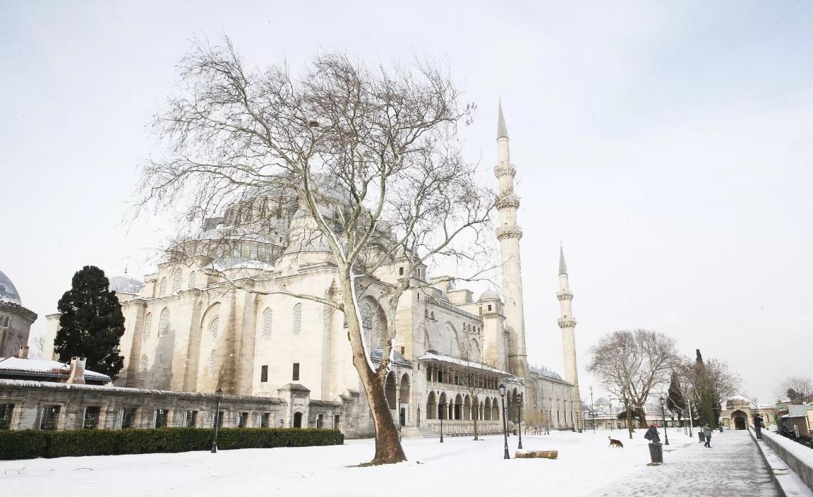 Atmosfer'de yaramaz dönem başlıyor diyen Kerem Ökten kar fırtınasının İstanbul'u vuracağı tarihi açıkladı 19