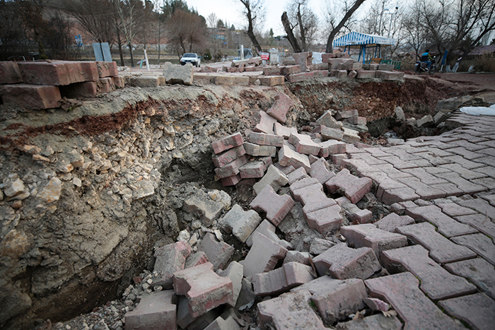 Gölbaşı Gölleri Tabiat Parkı da depremde hasar gördü 13