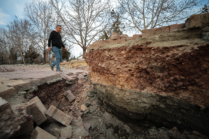 Gölbaşı Gölleri Tabiat Parkı da depremde hasar gördü 12