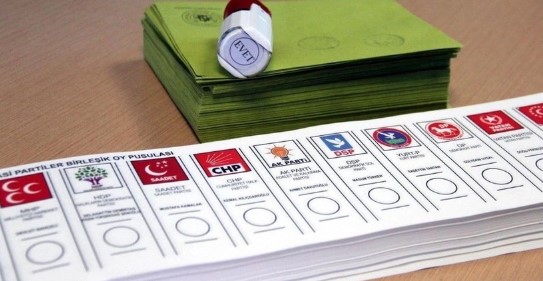 AKP'nin en güvendiği anketçiden kötü haber. Kader planı denilen deprem oyları nasıl etkiledi 4