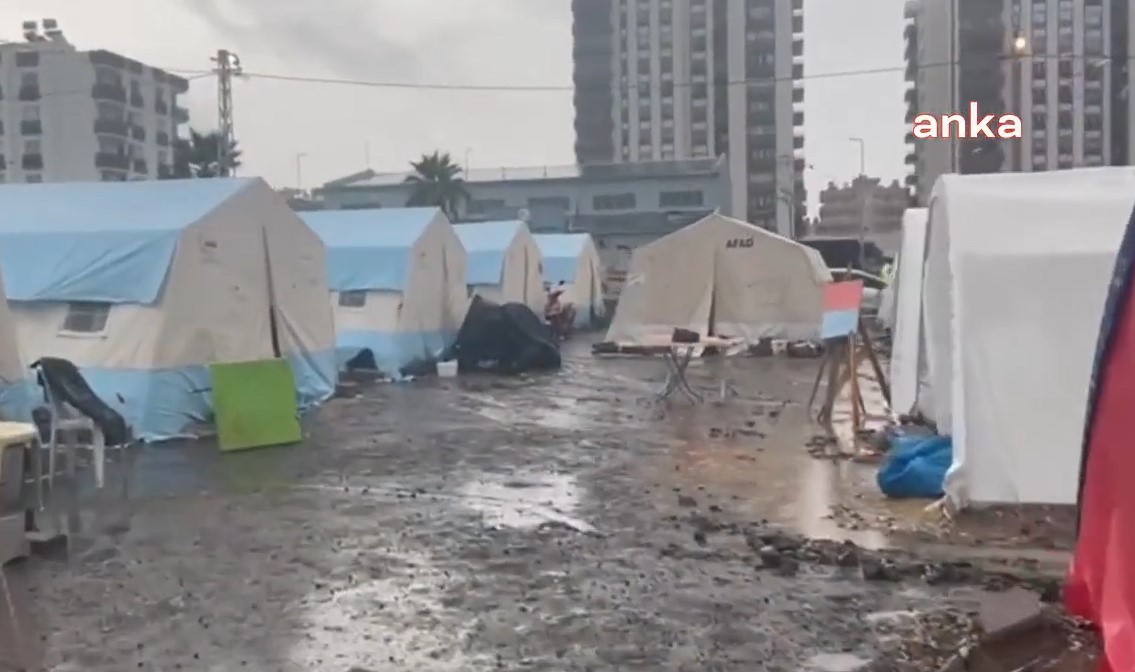 Çadır kentleri su bastı: Depremde ölmedik suda öleceğiz devlet bizi bıraktı 17