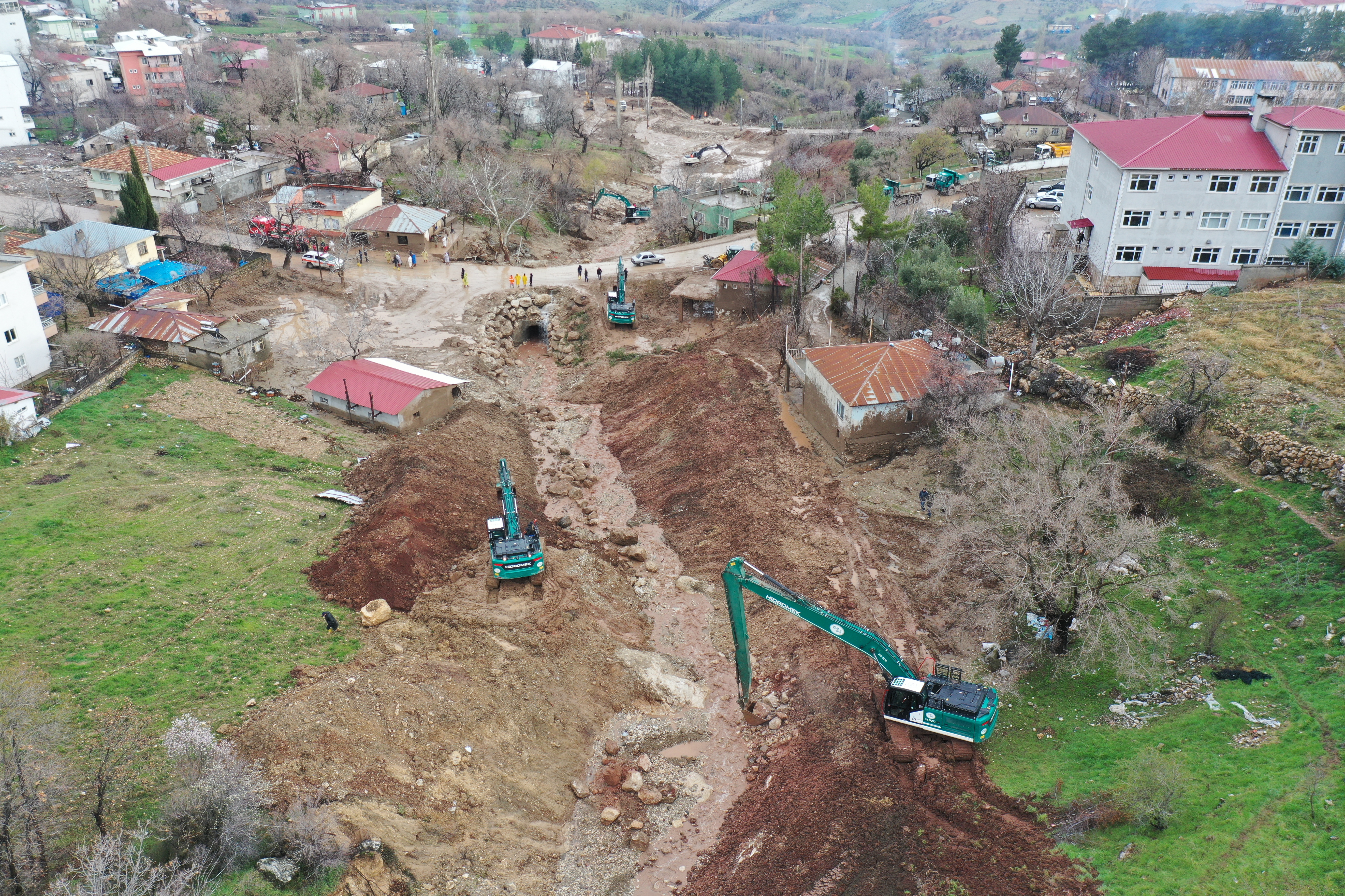 1,5 yaşındaki kızı ile selde kaybolmuştu. Yeni gelişme 5