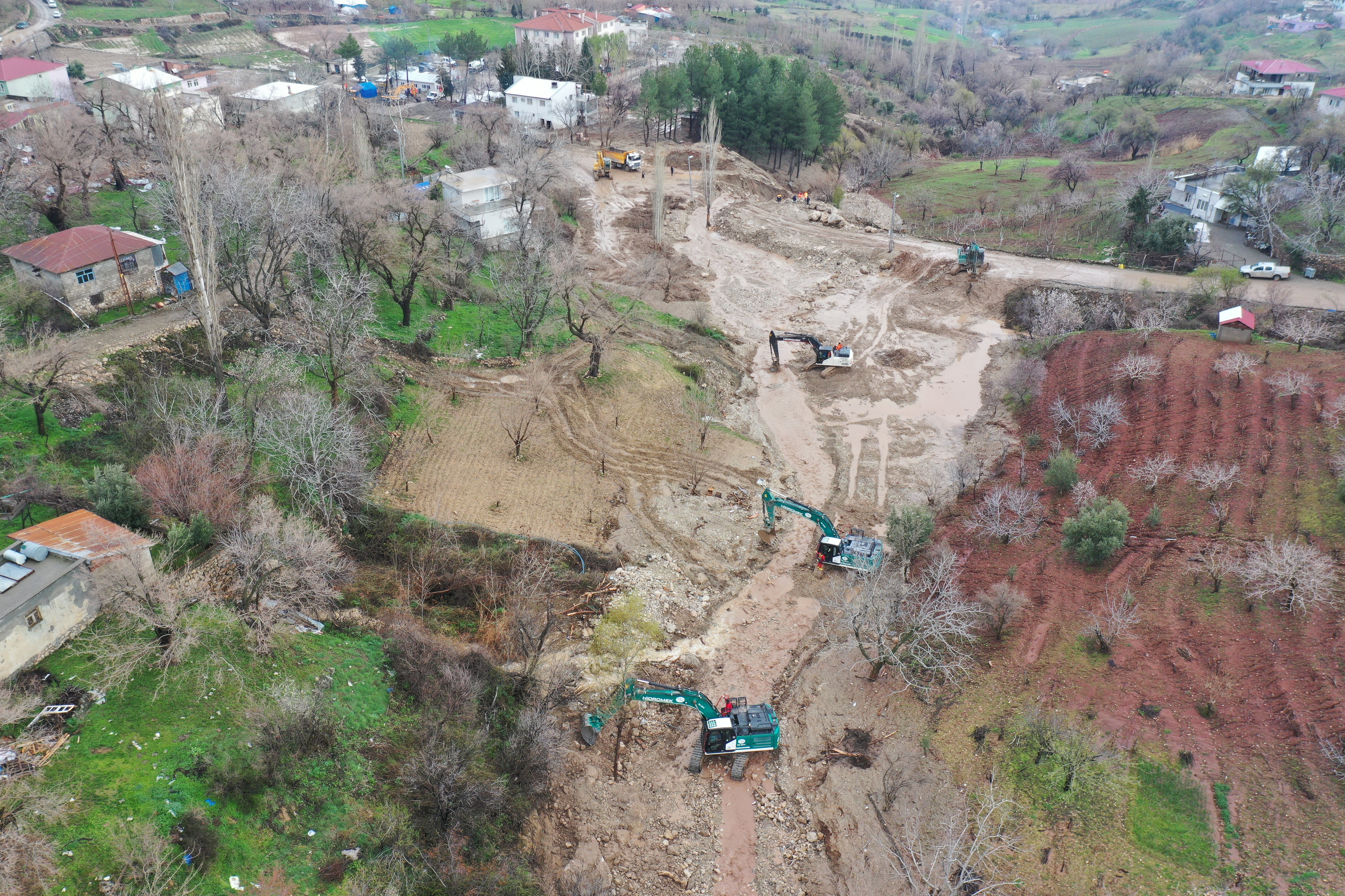 1,5 yaşındaki kızı ile selde kaybolmuştu. Yeni gelişme 10