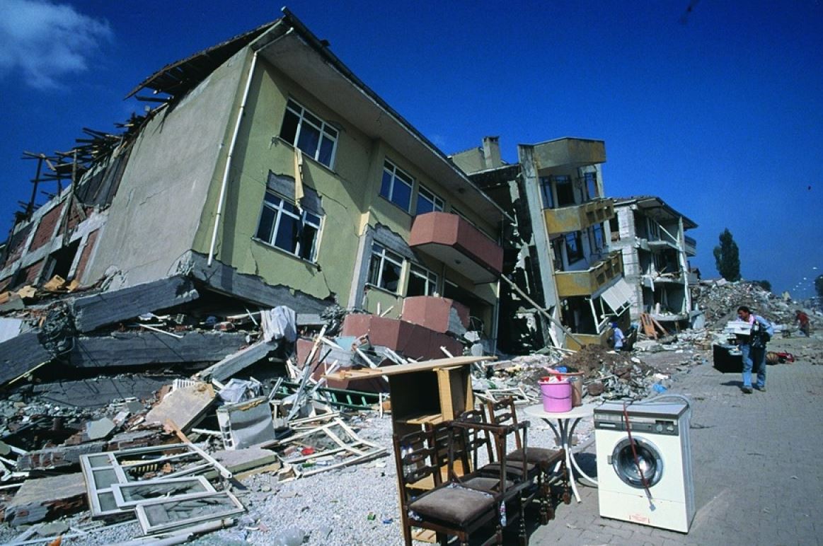 Çok yakın diyerek duyurdu. Celal Şengör İstanbul depreminin tarihini açıkladı 10