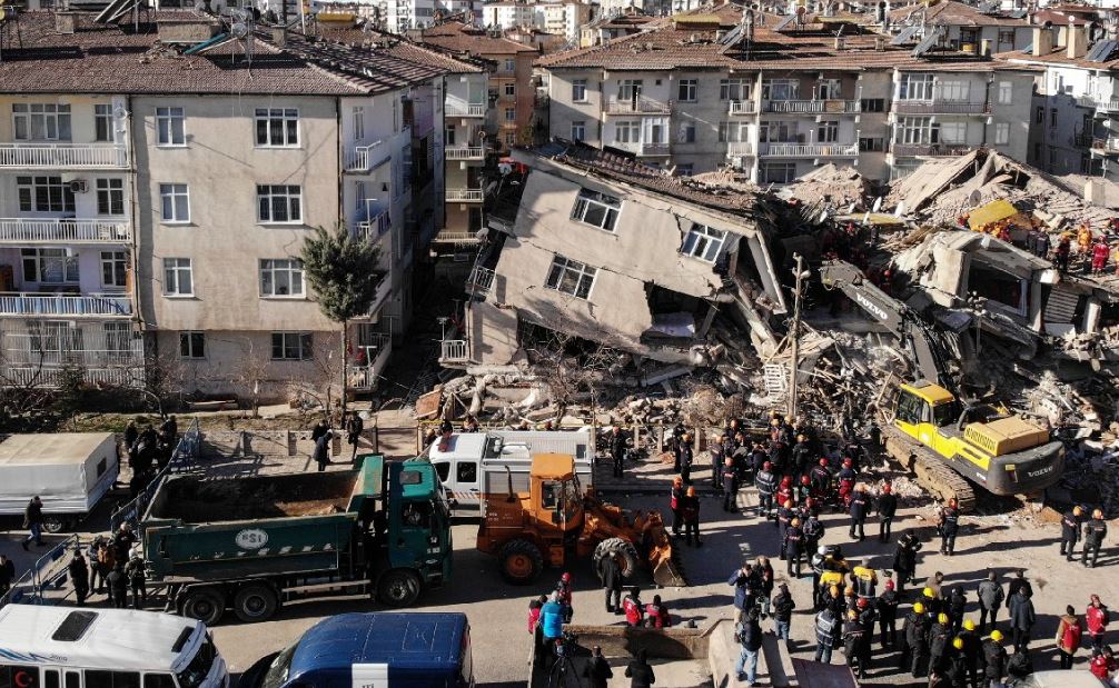 Çok yakın diyerek duyurdu. Celal Şengör İstanbul depreminin tarihini açıkladı 7