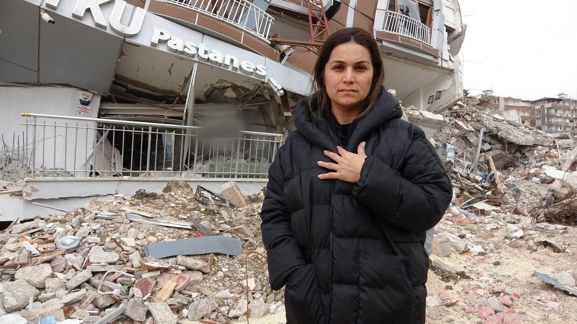 10 yıl boyunca çocuk sahibi olmayı bekledi. 100 bin dolara aldıkları ev oğluna mezar oldu 15