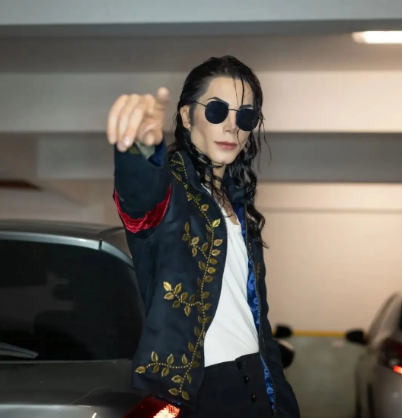 Michael Jackson'a benzemek isteyen genç görenleri hayrete düşürdü. Defalarca estetik operasyon geçirdi 4