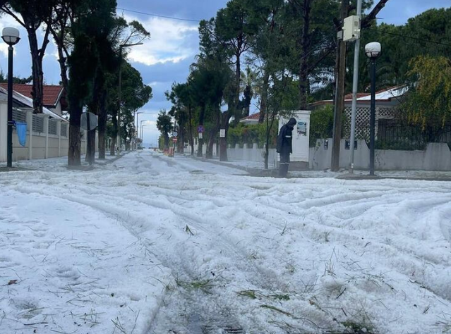 İzmir beyaza büründü. Hayırdır inşallah 13