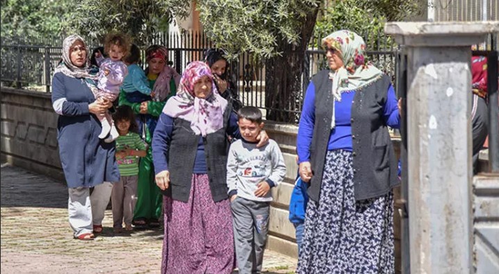 Can pazarı! 5 çocuk olan dairede yangın 3