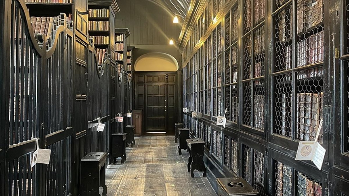 Chetham's Library 370 yıldır tarihe ışık tutuyor