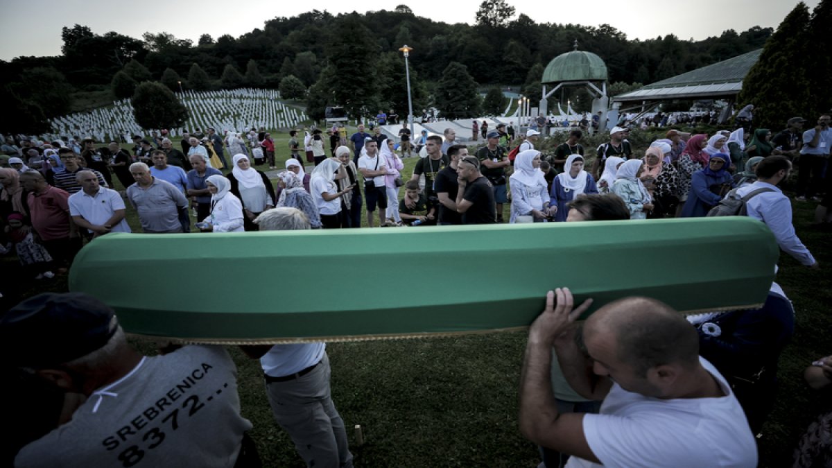 Srebrenitsa soykırımının 30 kurbanı daha bugün toprağa verilecek