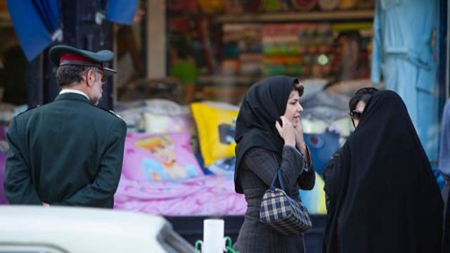 İran'da 'ahlak polisi'nin yetkileri kısıtlandı