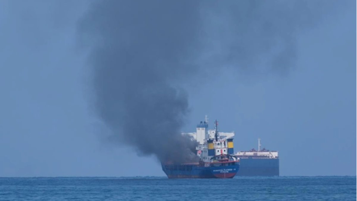 Hollanda kargo gemisinde çıkan yangında 1 kişi öldü