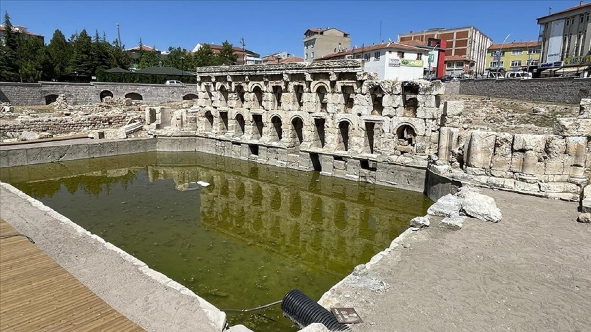 Tarihi Roma hamamı turizme açılıyor