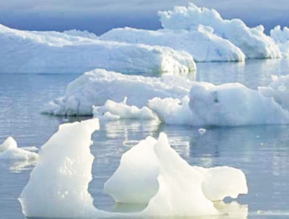 Kutuplarda buz alanları farklı gelişiyor
