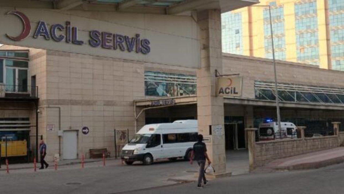 Siirt'te minibüs ve hafif ticari araç çarpıştı. 6 yaralı