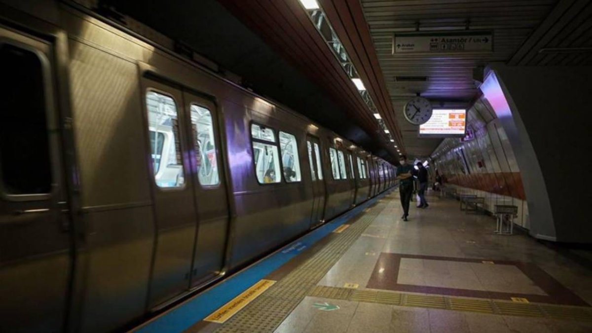 Yenikapı-Atatürk Havalimanı metrosu arızalandı