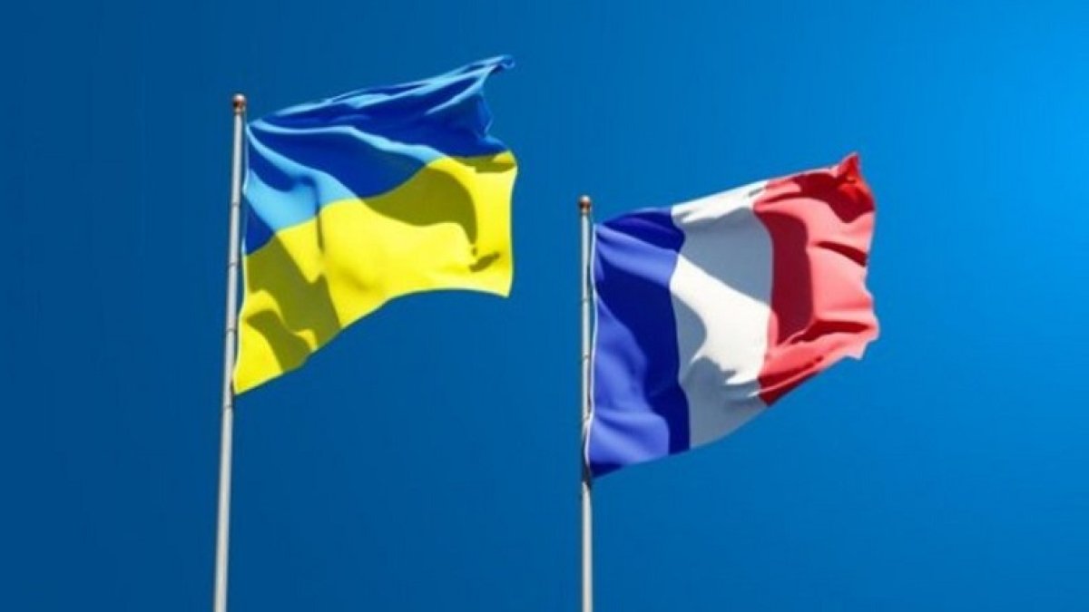Fransa'dan Ukrayna'ya askeri ve siyasi destek açıklaması