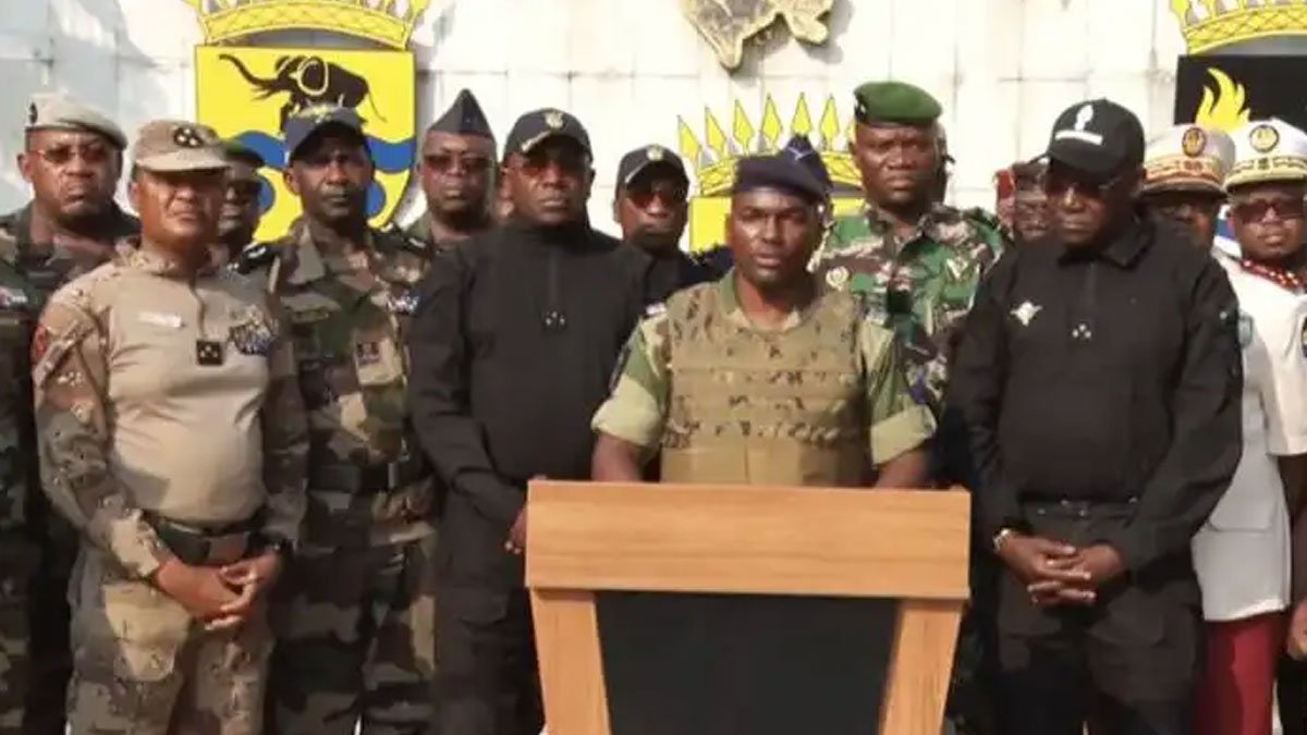 Gabon'da darbe sonrası sınırlar yeniden açıldı