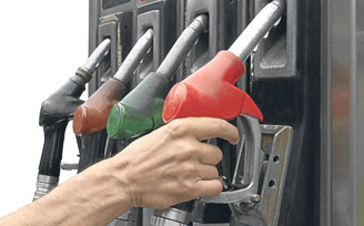 Benzinin fiyatı 6-8 Krş. zamlandı