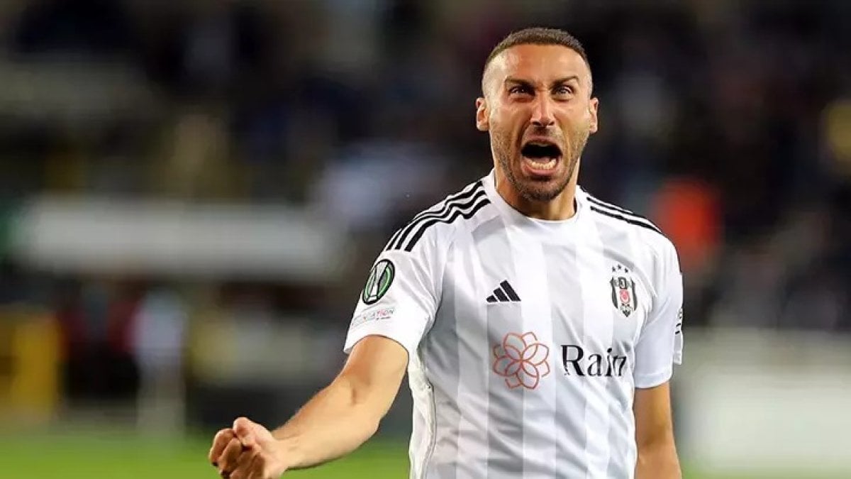 Cenk Tosun Quaresma'nın ensesinde!